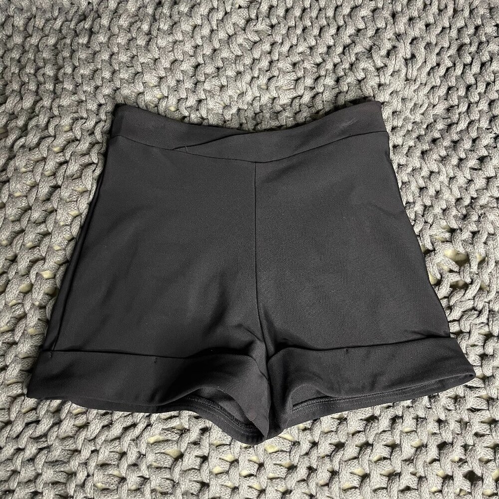 BLACK HOT PANT SHORTS